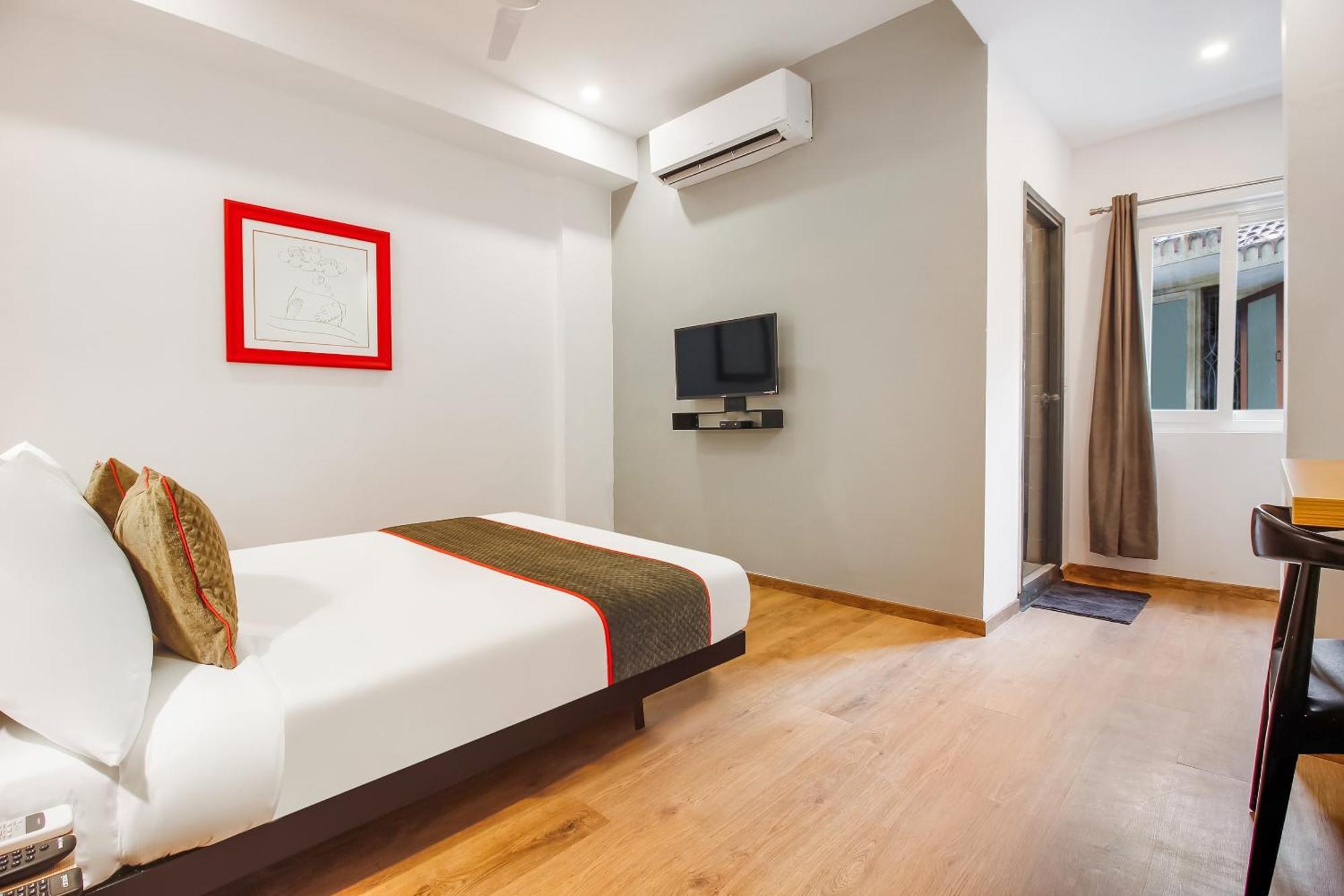 Super Townhouse The Cinco Hotel Near Esi Hospital حيدر أباد المظهر الخارجي الصورة